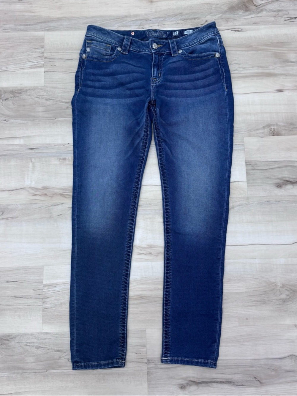 Miss Me midrise skinny Jeans soft fabric like leggings Sz 31